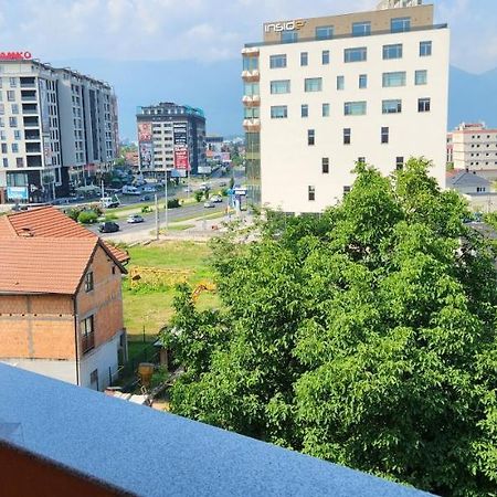 Brand New Two Bedroom And One Living Room Apartment In A Great Location! ซาราเยโว ภายนอก รูปภาพ